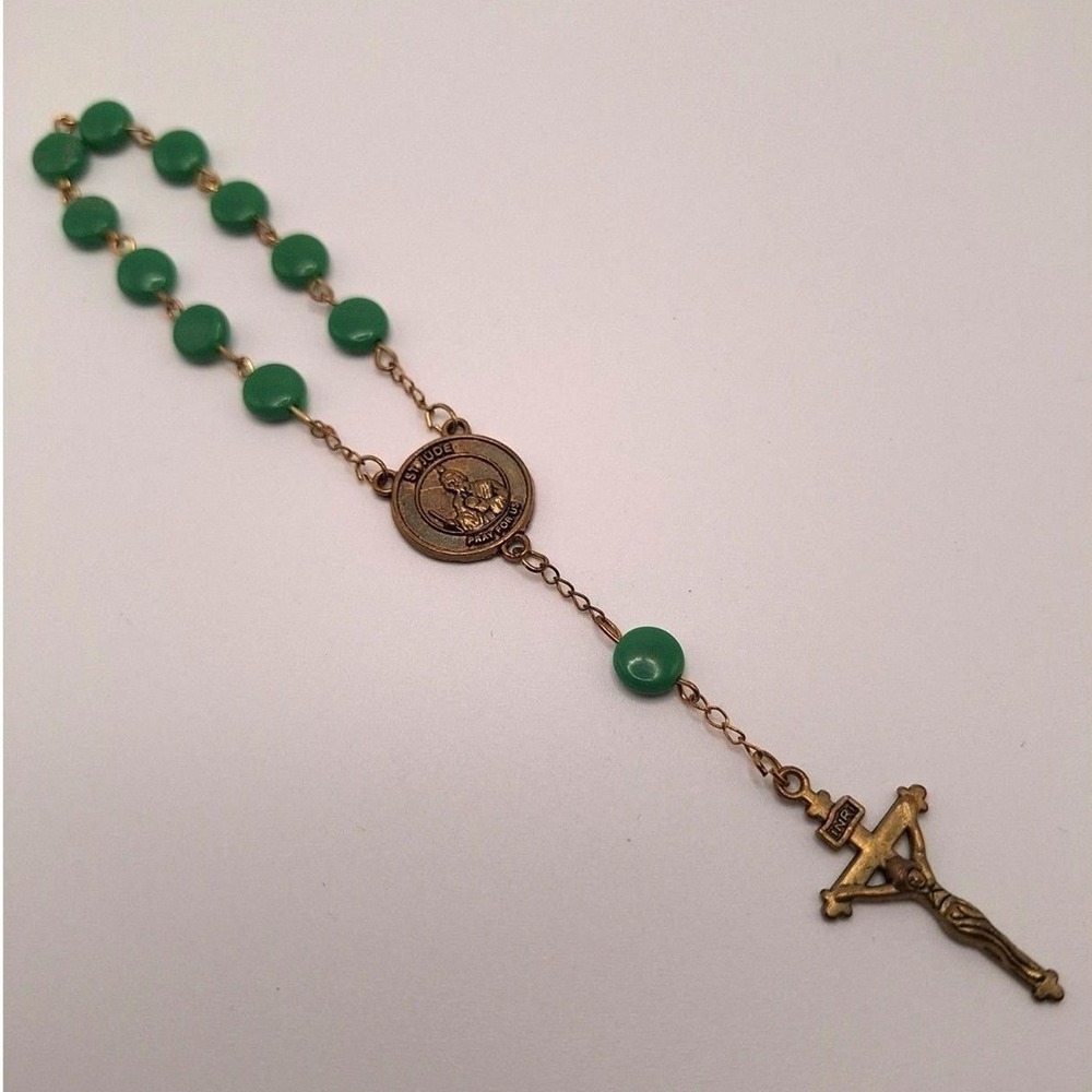 Rosary bracelet cross green acrylic 7 inches gold tone